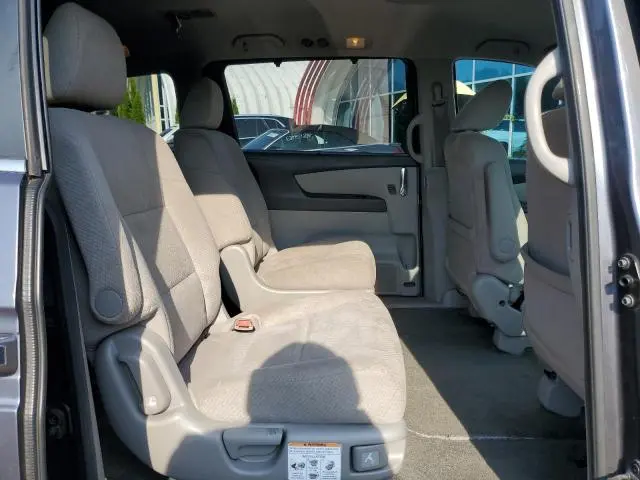 2016 HONDA ODYSSEY SE  