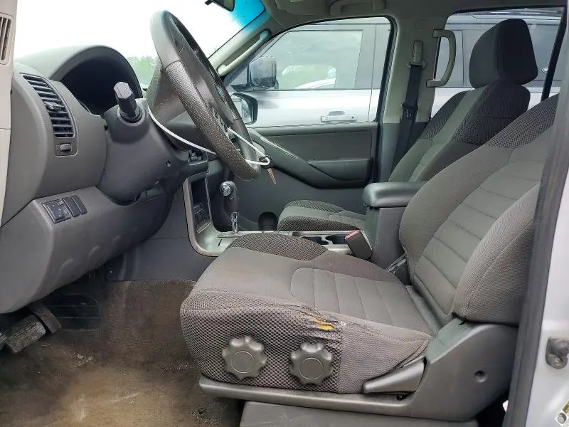 2011 NISSAN PATHFINDER S  