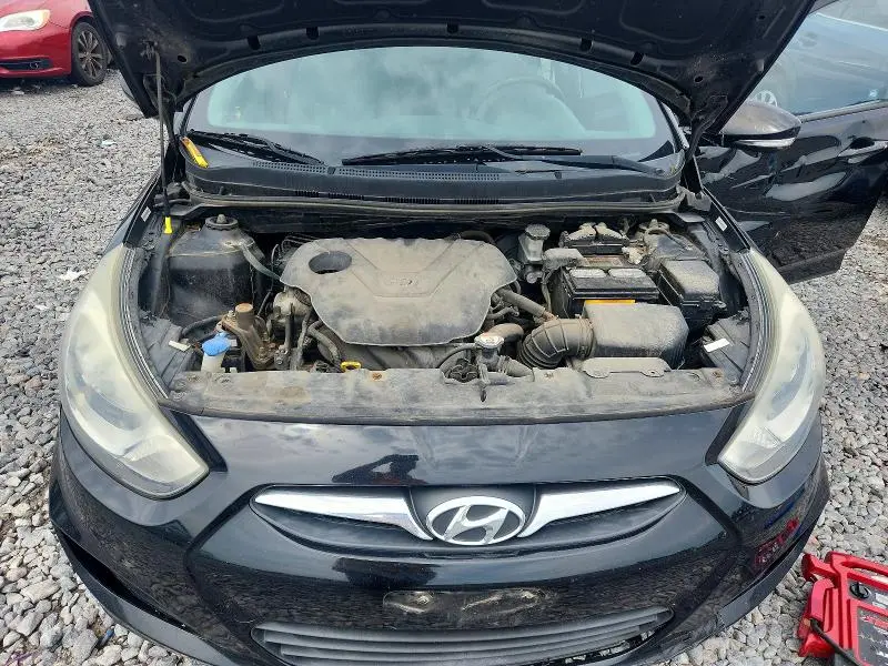 2013 HYUNDAI ACCENT SE  