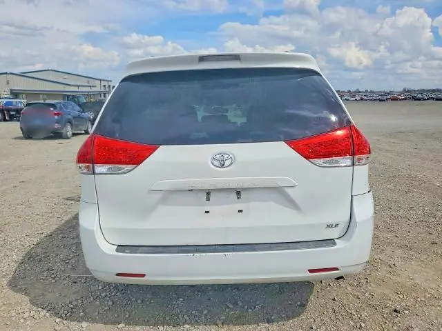 2011 TOYOTA SIENNA XLE 8-PASSENGER  