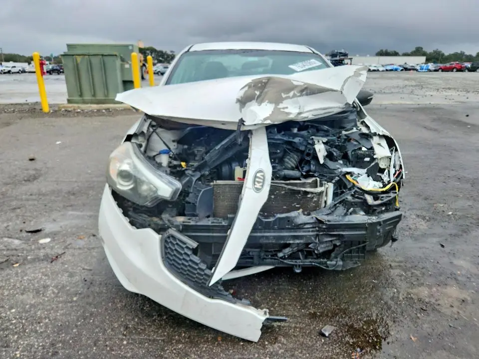 2014 KIA FORTE LX  