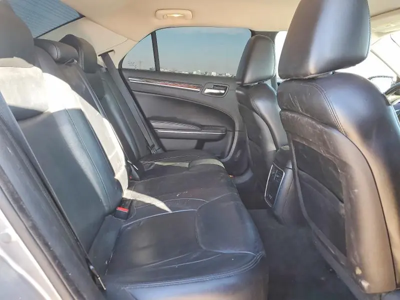 2015 CHRYSLER 300 LIMITED  