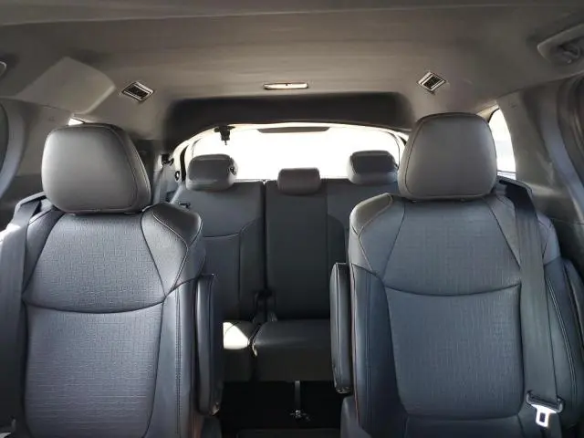 2021 TOYOTA SIENNA XSE  