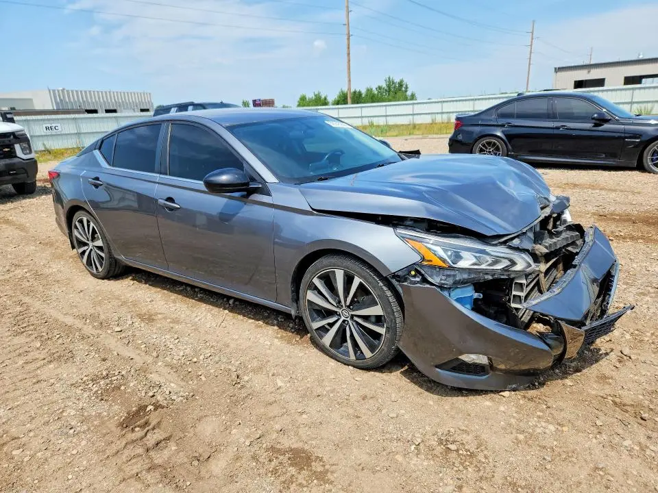 2019 NISSAN ALTIMA SR  