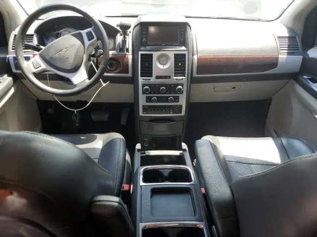 2010 CHRYSLER TOWN & COUNTRY TOURING PLUS  