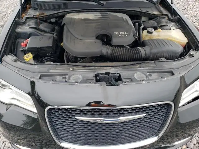 2017 CHRYSLER 300 LIMITED  