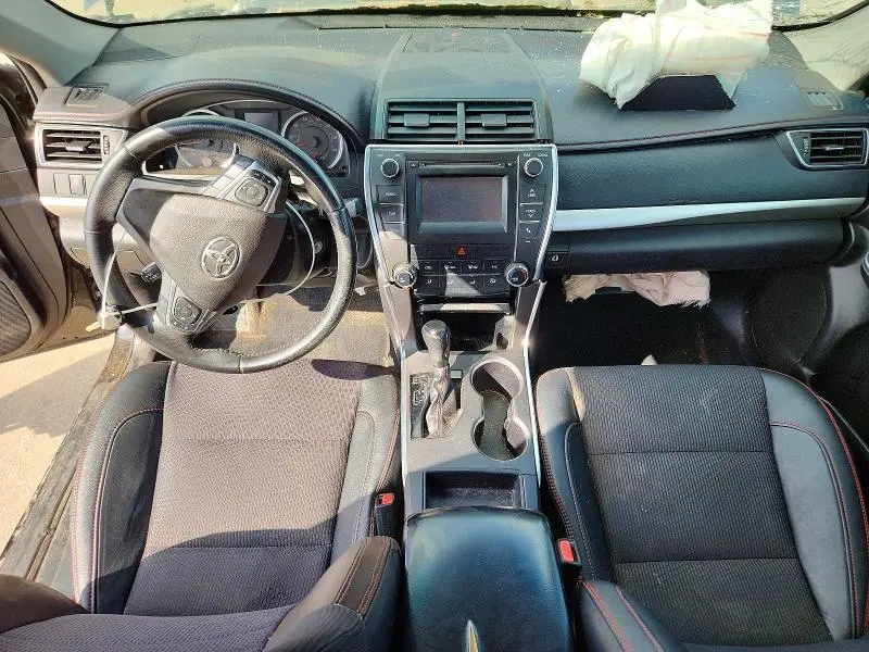 2017 TOYOTA CAMRY SE  
