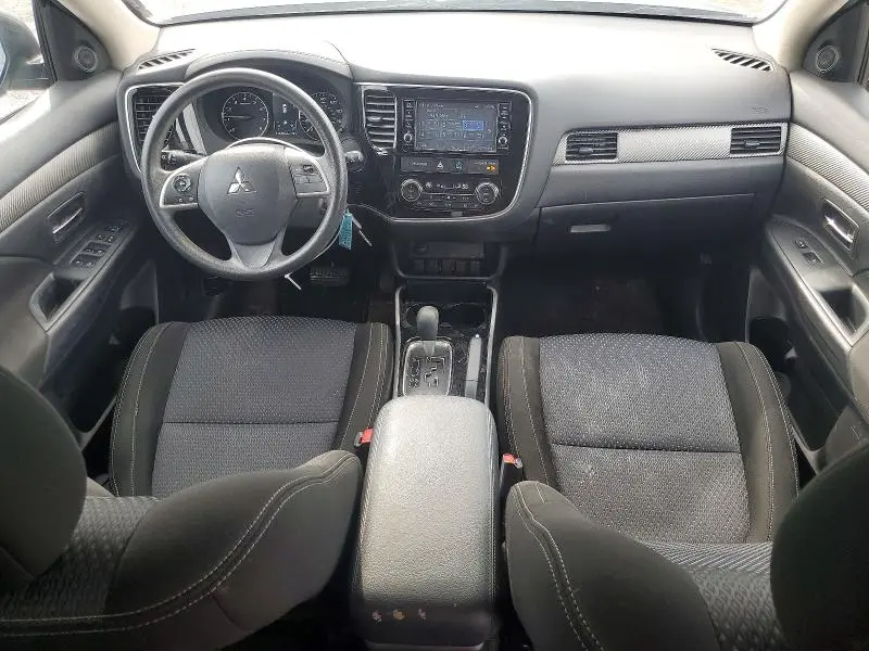 2018 MITSUBISHI OUTLANDER SE  