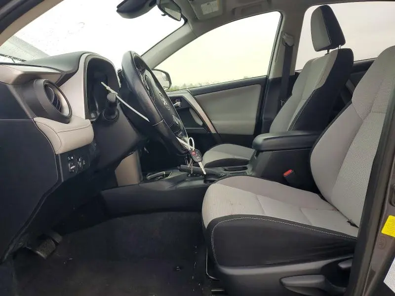 2017 TOYOTA RAV4 XLE  