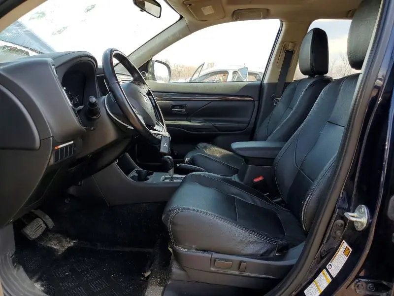 2016 MITSUBISHI OUTLANDER SE  