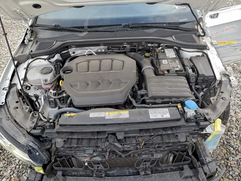 2022 VOLKSWAGEN GTI SE  