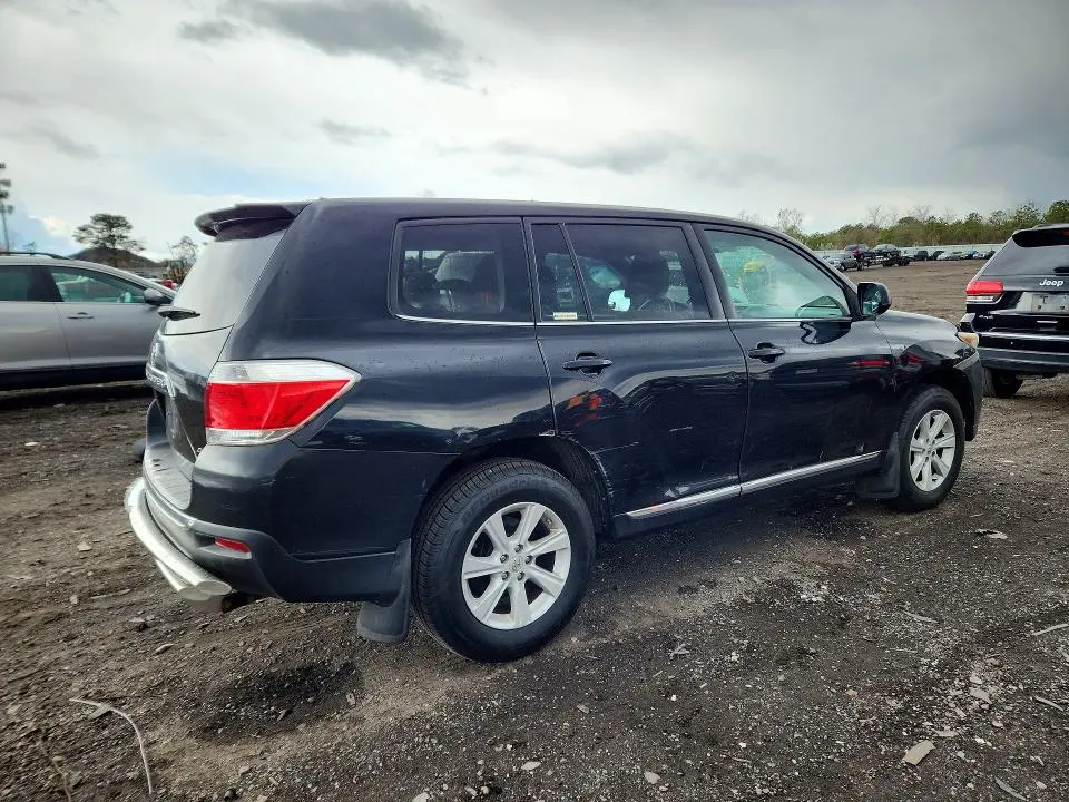 2013 TOYOTA HIGHLANDER BASE  
