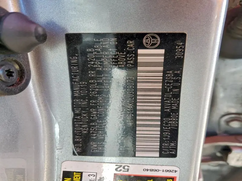 2020 TOYOTA CAMRY SE  