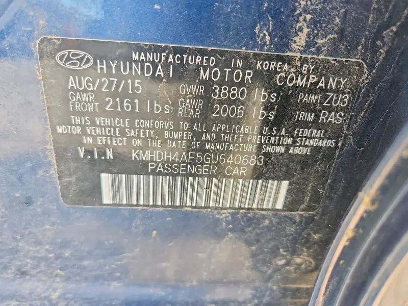 2016 HYUNDAI ELANTRA SE  