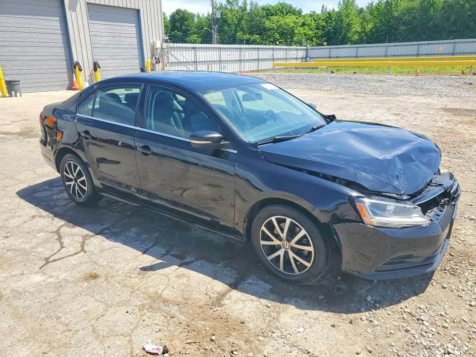 2017 VOLKSWAGEN JETTA SE  