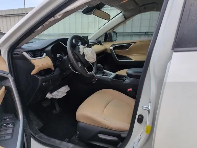 2021 TOYOTA RAV4 LE  