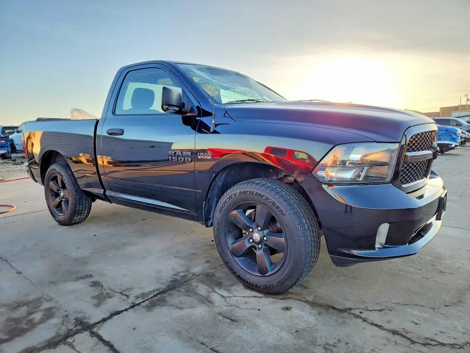2016 RAM 1500 ST  