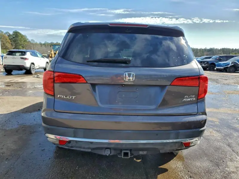 2017 HONDA PILOT ELITE  