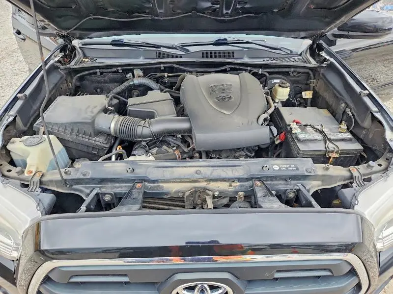 2017 TOYOTA TACOMA SR5 V6  