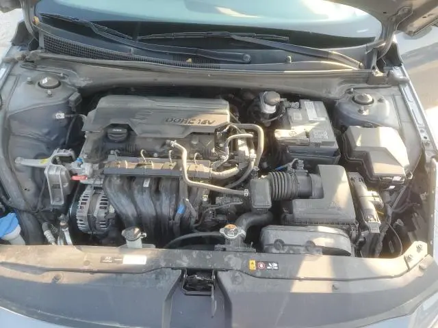 2022 HYUNDAI ELANTRA SE  