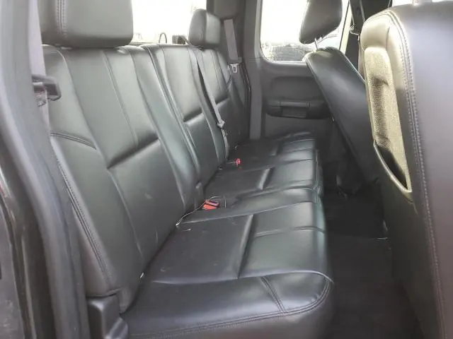 2011 CHEVROLET SILVERADO K1500 LT  