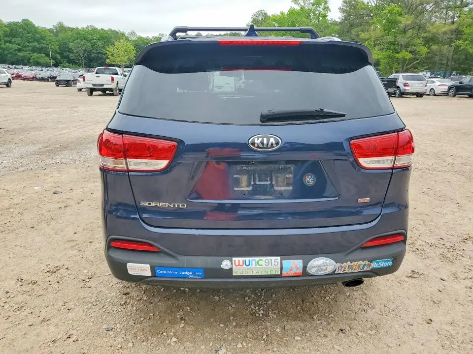 2016 KIA SORENTO LX  