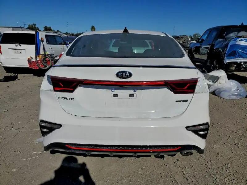 2021 KIA FORTE GT LINE  