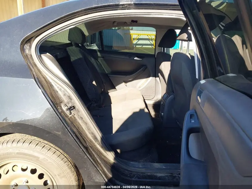 2013 VOLKSWAGEN JETTA 2.0L S