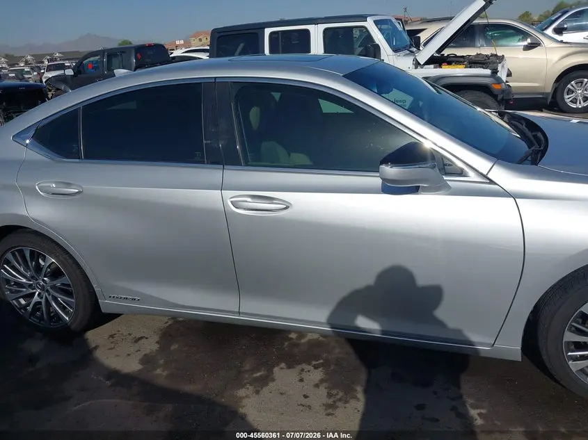 2019 LEXUS ES 300H  