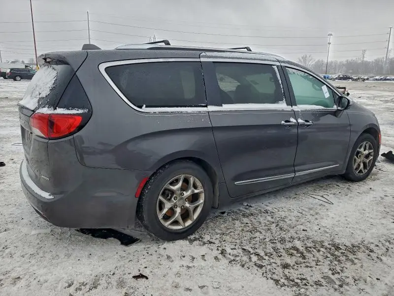 2019 CHRYSLER PACIFICA LIMITED  