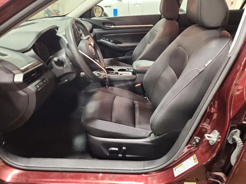 2023 NISSAN ALTIMA SV  