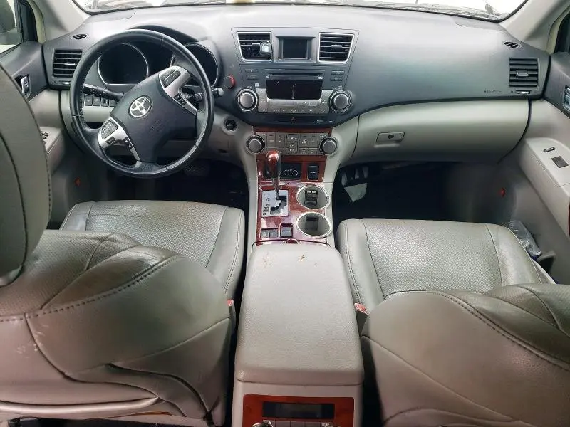 2011 TOYOTA HIGHLANDER LIMITED  
