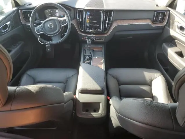 2021 VOLVO XC60 T5 MOMENTUM  