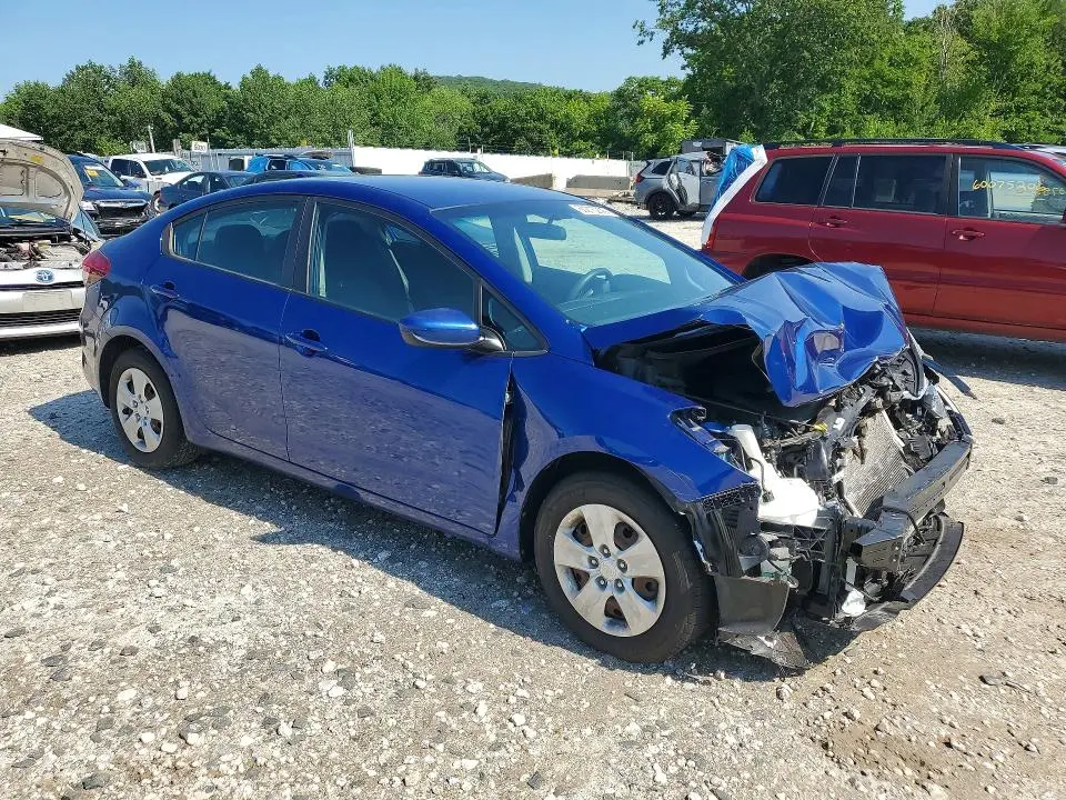 2017 KIA FORTE LX  