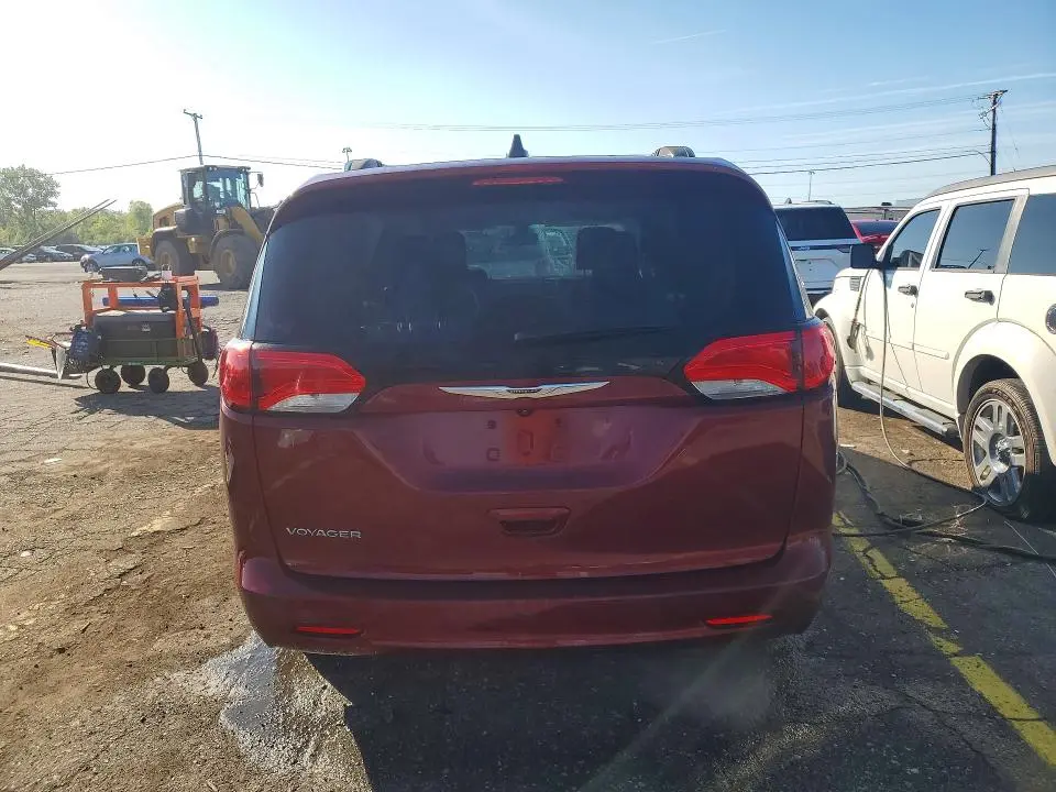 2021 CHRYSLER VOYAGER LXI  