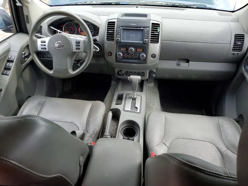 2016 NISSAN FRONTIER SL  