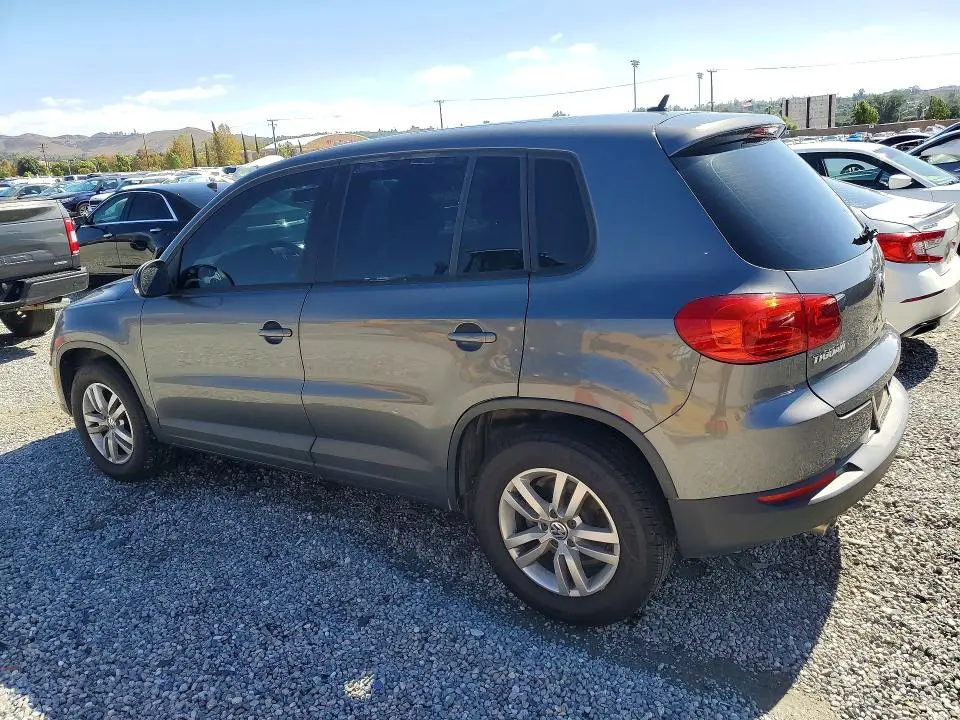 2013 VOLKSWAGEN TIGUAN S  