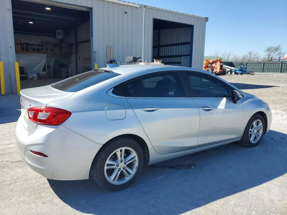 2016 CHEVROLET CRUZE LT  