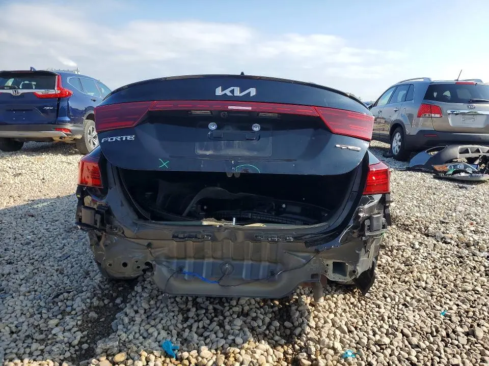 2023 KIA FORTE GT LINE  