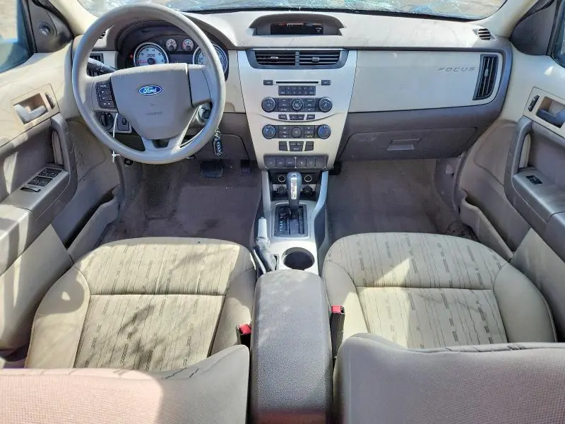 2010 FORD FOCUS SE  