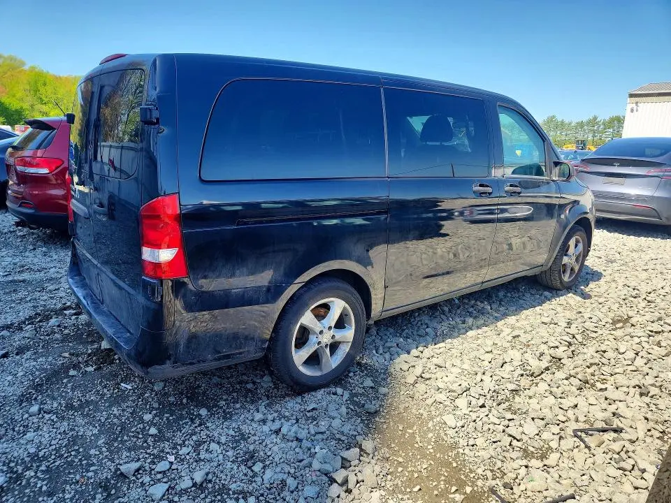 2017 MERCEDES-BENZ METRIS   