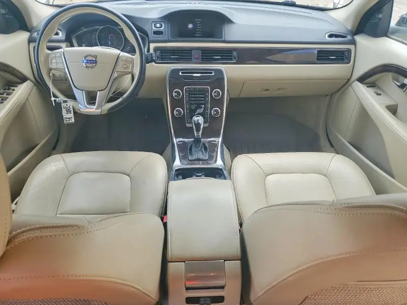 2016 VOLVO XC70 T5 PLATINUM  