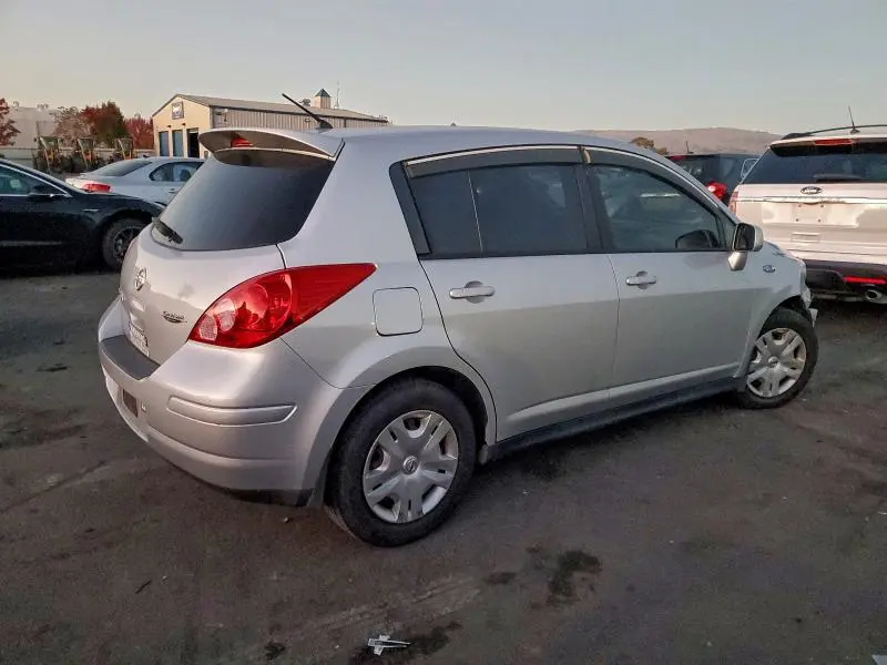 2010 NISSAN VERSA S  