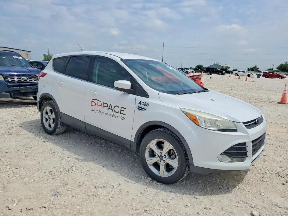 2015 FORD ESCAPE SE  
