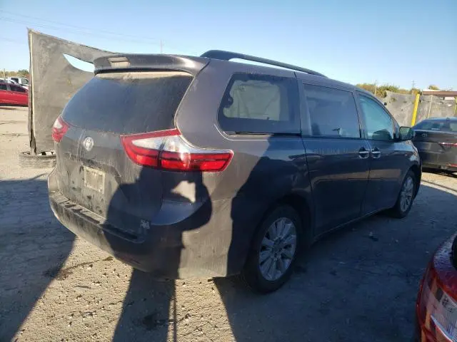 2016 TOYOTA SIENNA XLE  