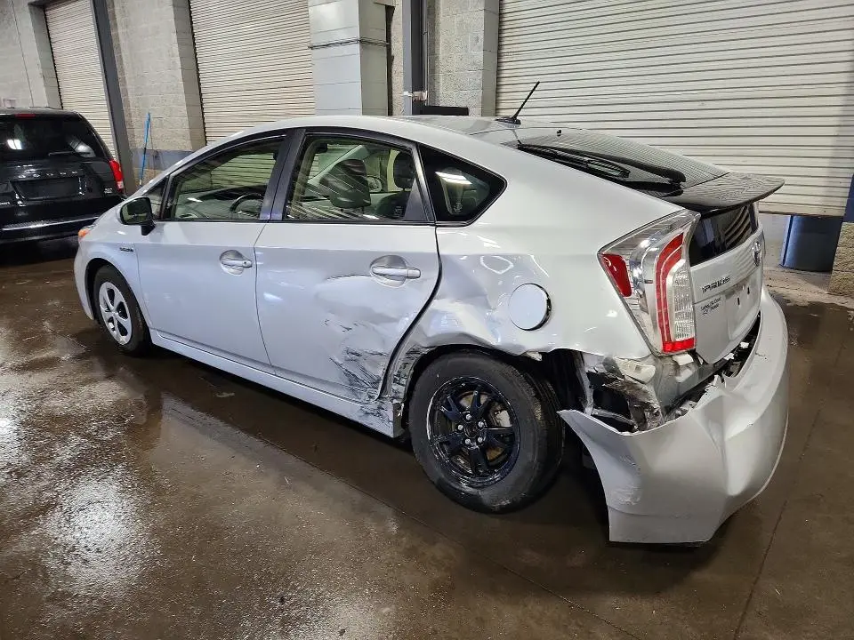 2015 TOYOTA PRIUS FOUR  