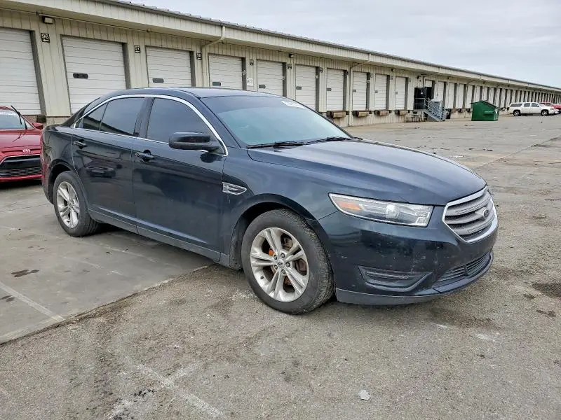 2015 FORD TAURUS SEL  