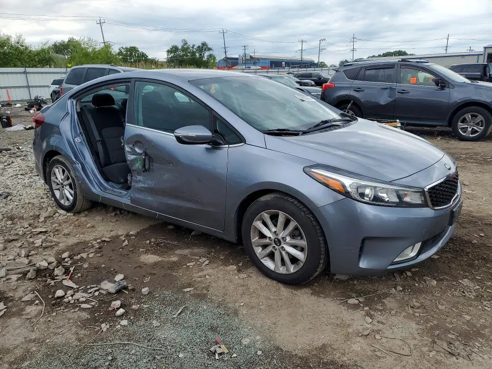 2017 KIA FORTE S  