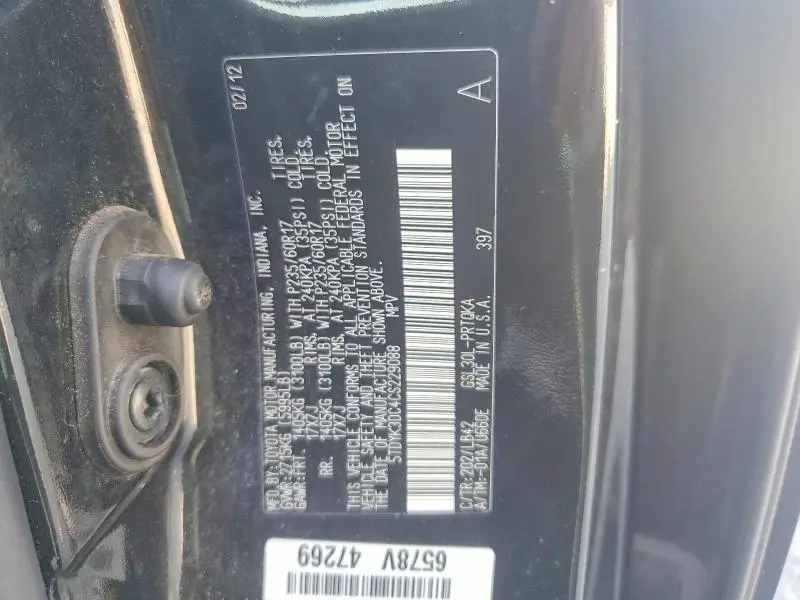 2012 TOYOTA SIENNA XLE 8-PASSENGER  