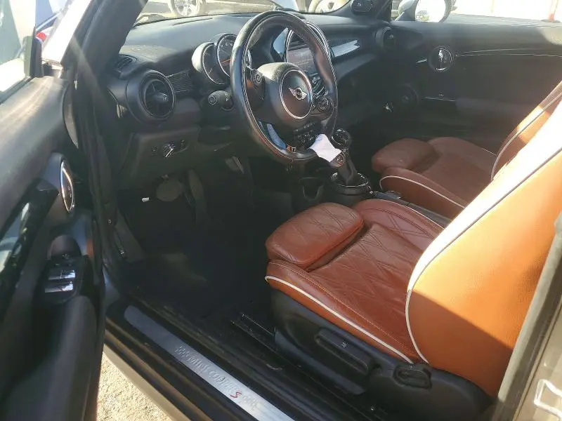 2016 MINI COOPER S  